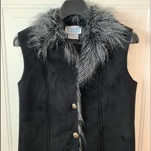Faux fur blank with grey vest